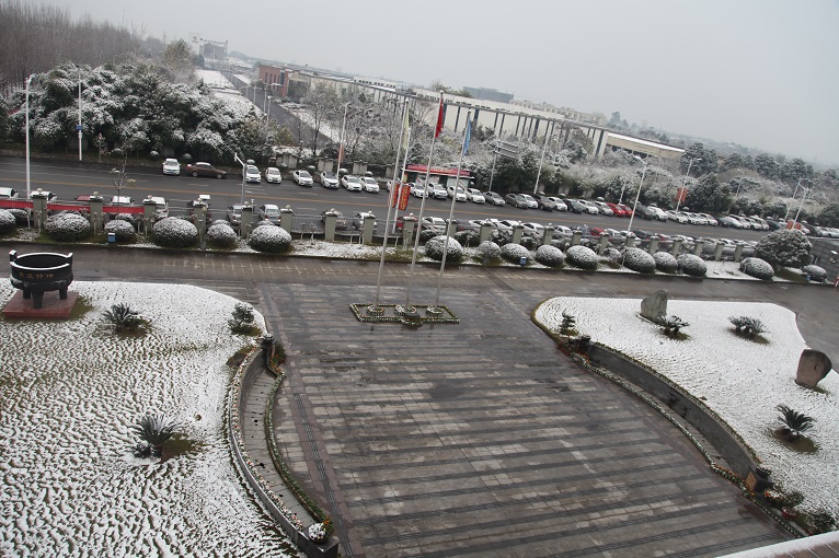 一場(chǎng)雪，才知道您有多美！